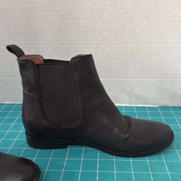 Frye Black Leather Chelsea Ankle Pull On Bootie Winter GUC Women’s Size 6 Med - Picture 11 of 15